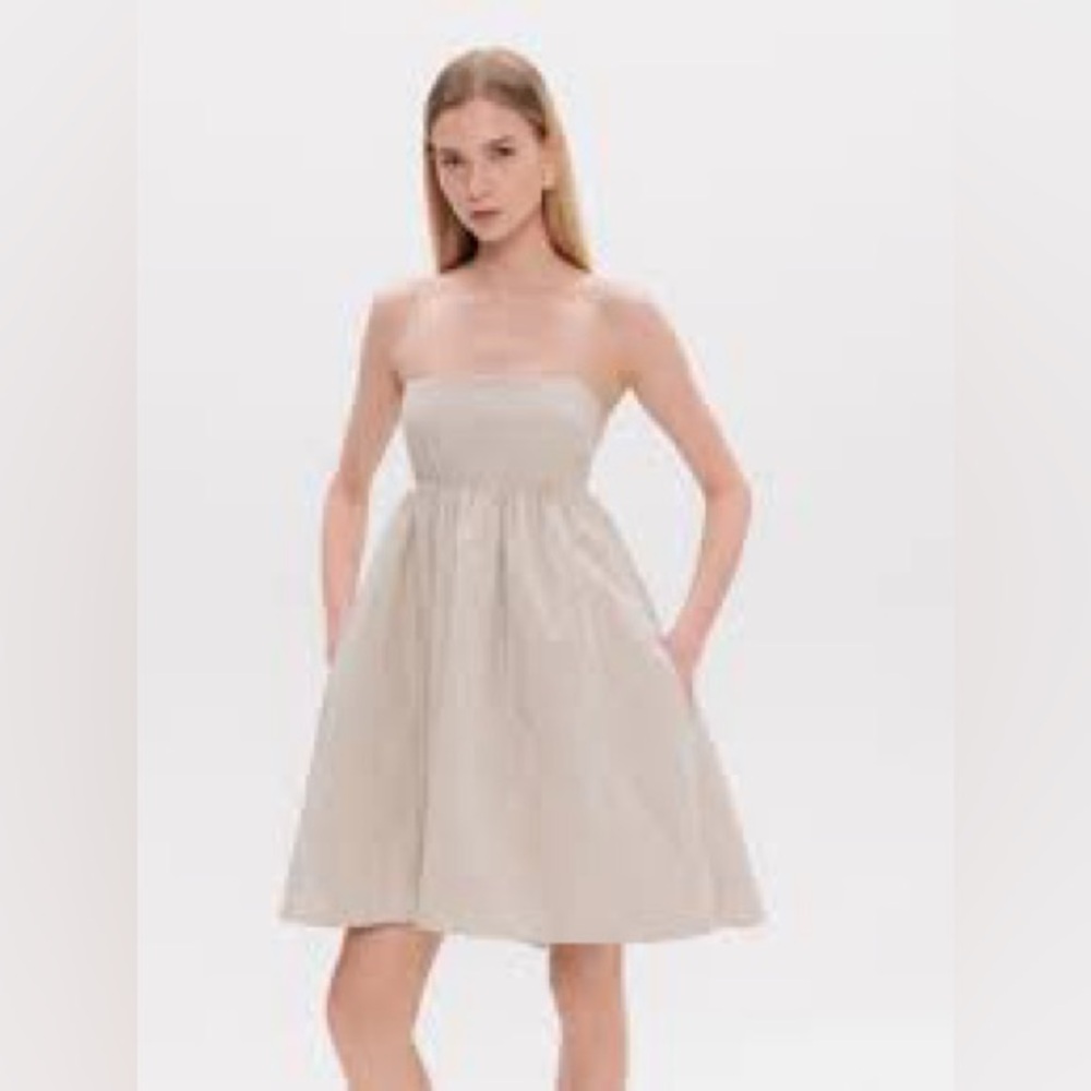 NWT H&M Chic Strapless Cream Dress
